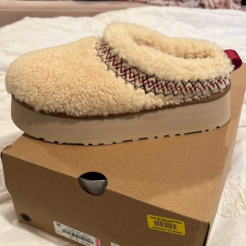 Ugg Taz Braid Nat size 6